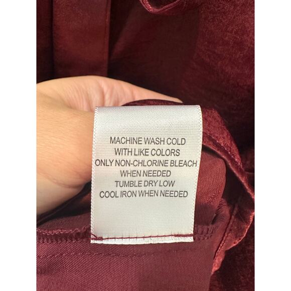 🆕 MODCLOTH | Burgundy Red Satin Silky Neck Tie 3/4 Sleeve Blouse | Medium - Picture 7 of 8